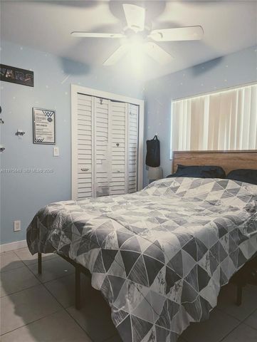 679 Racquet Club Rd 4, Weston, FL 33326