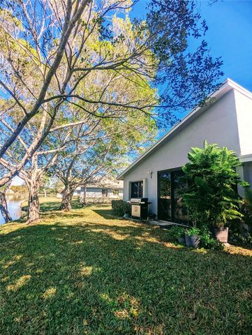 679 Racquet Club Rd 4, Weston, FL 33326