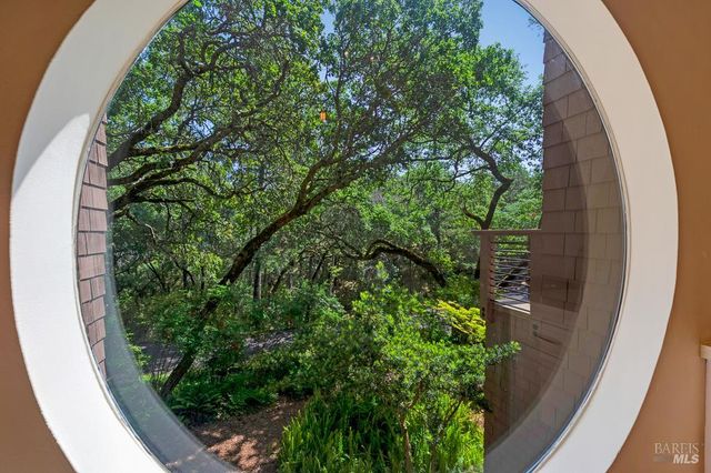 827 Wild Oak Dr, Santa Rosa, CA 95409