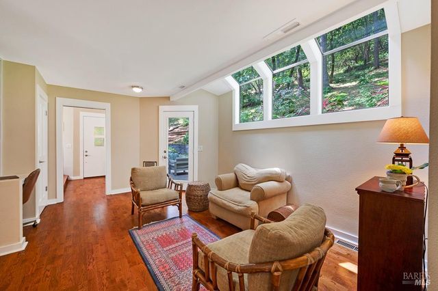 827 Wild Oak Dr, Santa Rosa, CA 95409