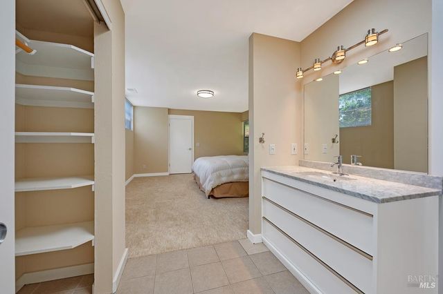 827 Wild Oak Dr, Santa Rosa, CA 95409