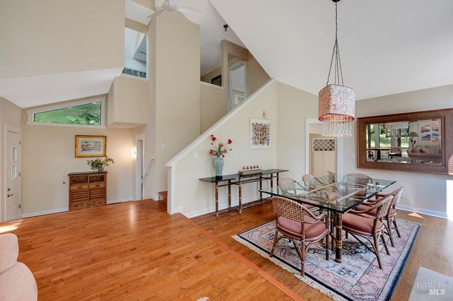 827 Wild Oak Dr, Santa Rosa, CA 95409