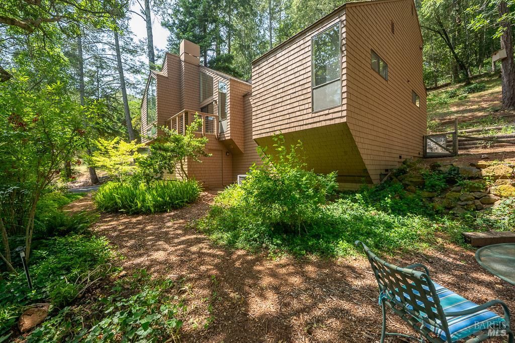 827 Wild Oak Dr, Santa Rosa, CA 95409