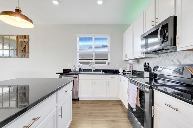 1672 WILSON PRAIRIE CIRCLE, Groveland, FL 34736