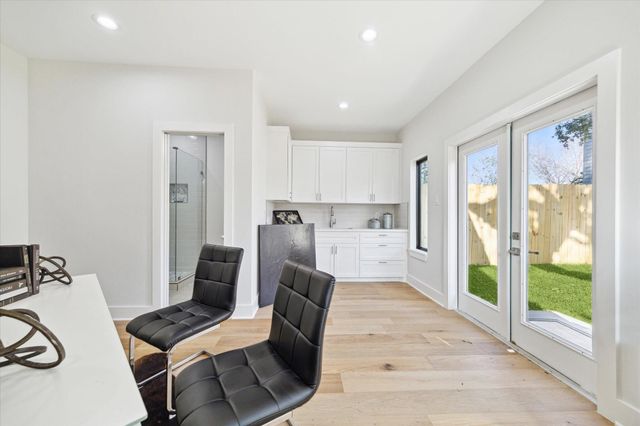 2207 Stevens St, Houston, TX 77026