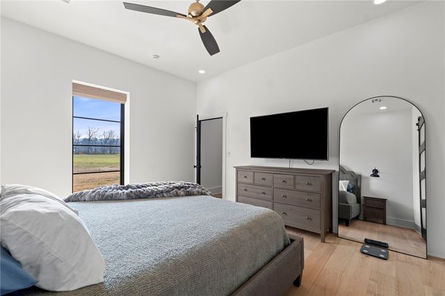 12805 N Cove Creek, Prairie Grove, AR 72753