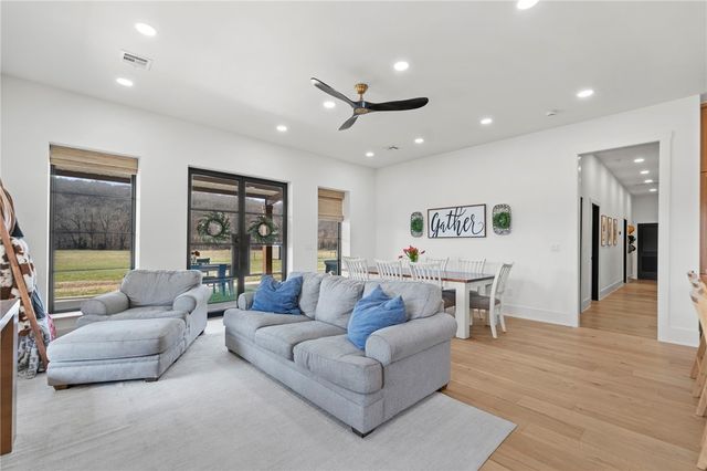 12805 N Cove Creek, Prairie Grove, AR 72753