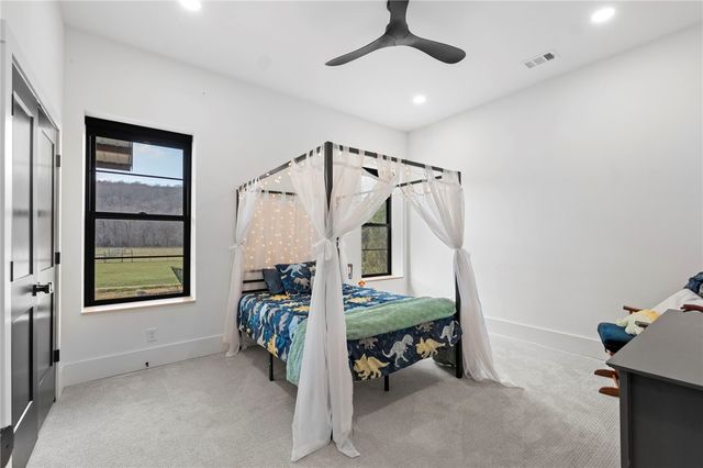 12805 N Cove Creek, Prairie Grove, AR 72753