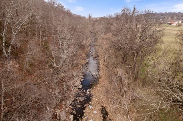 12805 N Cove Creek, Prairie Grove, AR 72753