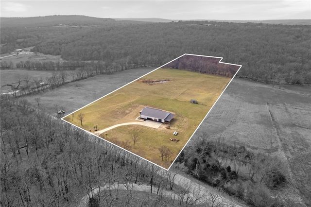 12805 N Cove Creek, Prairie Grove, AR 72753