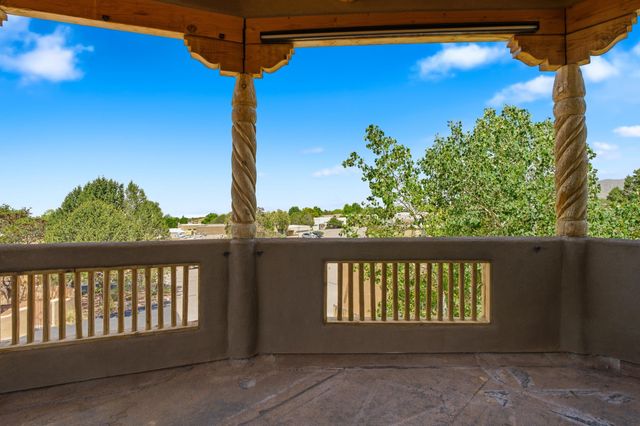 2816 Tramway Circle NE, Albuquerque, NM 87122