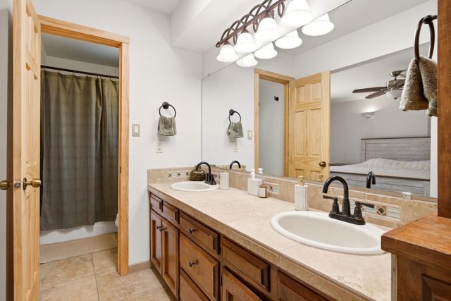 2816 Tramway Circle NE, Albuquerque, NM 87122