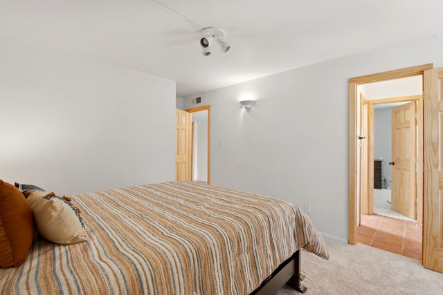 2816 Tramway Circle NE, Albuquerque, NM 87122