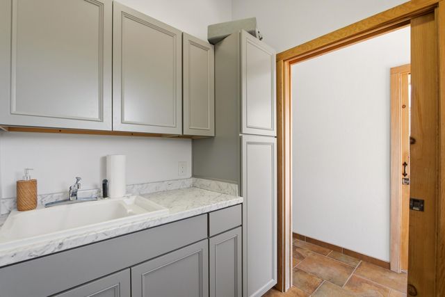 2816 Tramway Circle NE, Albuquerque, NM 87122