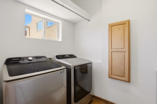2816 Tramway Circle NE, Albuquerque, NM 87122