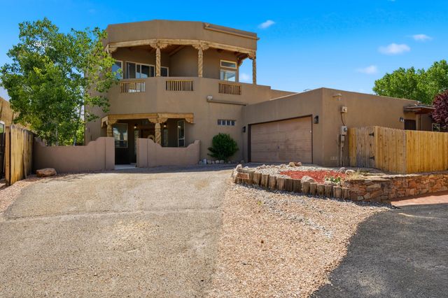 2816 Tramway Circle NE, Albuquerque, NM 87122
