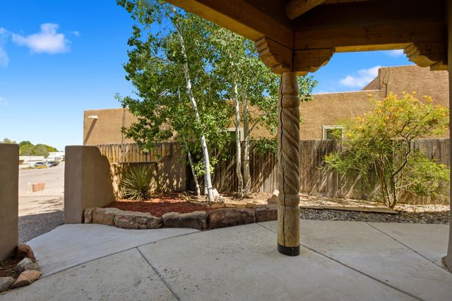 2816 Tramway Circle NE, Albuquerque, NM 87122