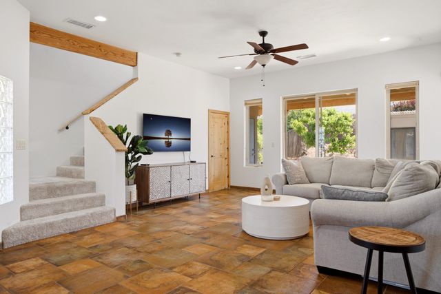 2816 Tramway Circle NE, Albuquerque, NM 87122