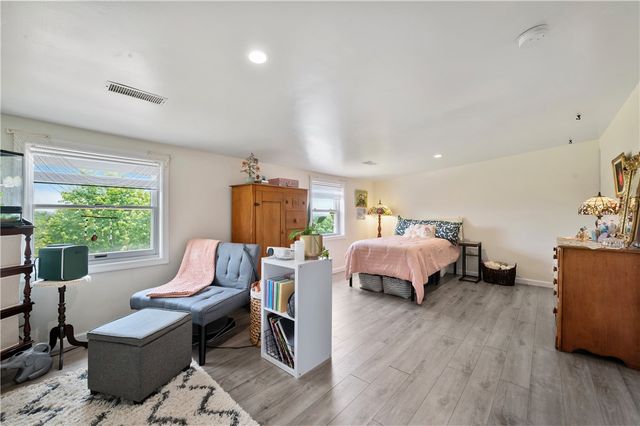 15 Penntowne Drive, Penn Twp, PA 15642