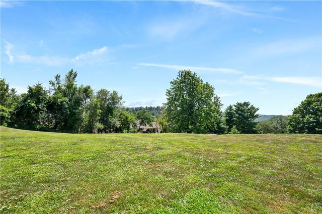 15 Penntowne Drive, Penn Twp, PA 15642