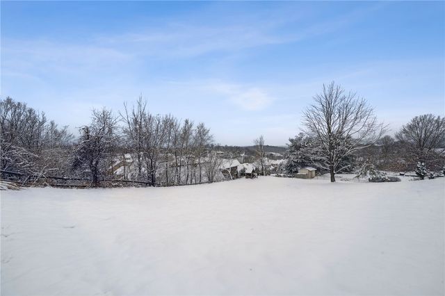 15 Penntowne Drive, Penn Twp, PA 15642