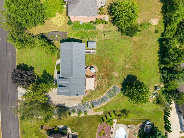 15 Penntowne Drive, Penn Twp, PA 15642