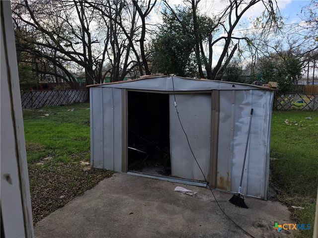 1002 S 7th Street, Copperas Cove, TX 76522