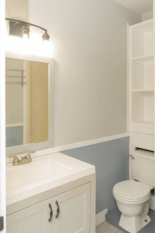 1 Elm Grove Ave, Tyngsborough, MA 01879