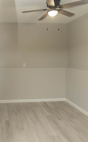 1 Elm Grove Ave, Tyngsborough, MA 01879