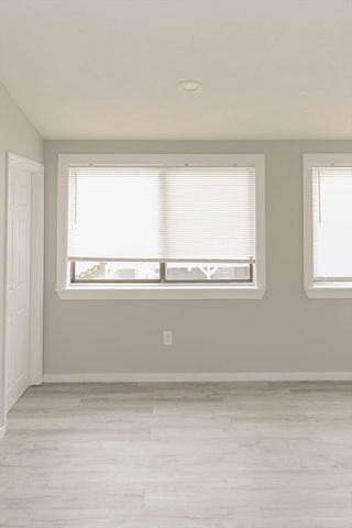 1 Elm Grove Ave, Tyngsborough, MA 01879