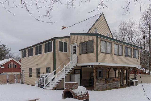 1 Elm Grove Ave, Tyngsborough, MA 01879