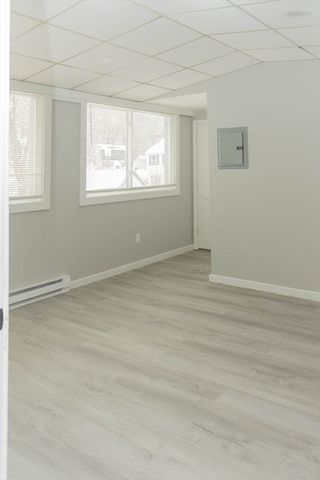 1 Elm Grove Ave, Tyngsborough, MA 01879