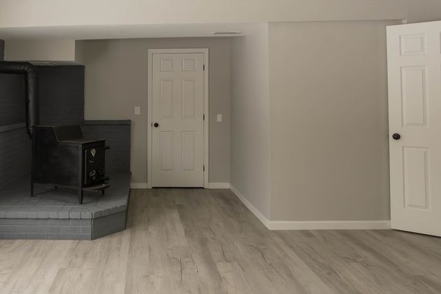 1 Elm Grove Ave, Tyngsborough, MA 01879