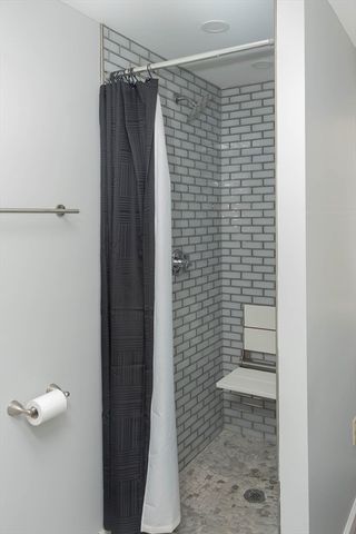 1 Elm Grove Ave, Tyngsborough, MA 01879