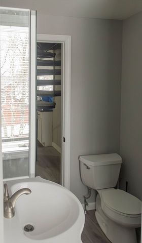 1 Elm Grove Ave, Tyngsborough, MA 01879