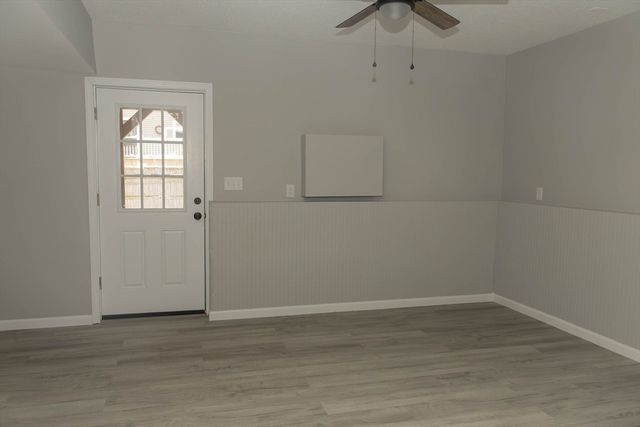 1 Elm Grove Ave, Tyngsborough, MA 01879