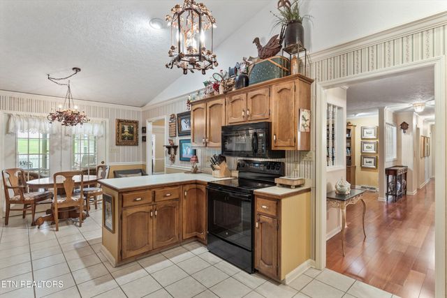 1403 Lincolnshire Drive, Maryville, TN 37803