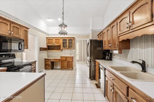 1403 Lincolnshire Drive, Maryville, TN 37803