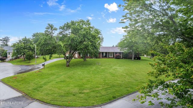1403 Lincolnshire Drive, Maryville, TN 37803