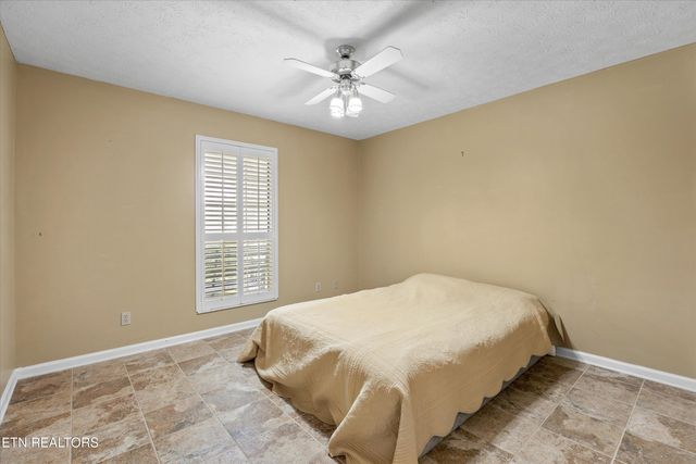 1403 Lincolnshire Drive, Maryville, TN 37803