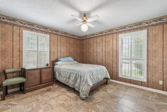 1403 Lincolnshire Drive, Maryville, TN 37803