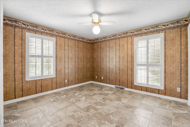 1403 Lincolnshire Drive, Maryville, TN 37803