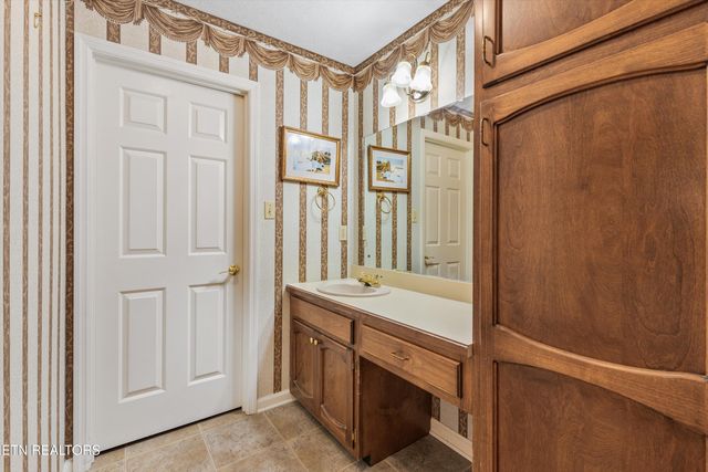 1403 Lincolnshire Drive, Maryville, TN 37803