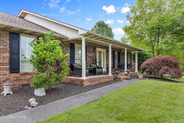 1403 Lincolnshire Drive, Maryville, TN 37803