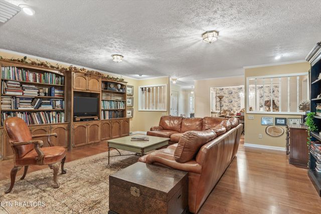 1403 Lincolnshire Drive, Maryville, TN 37803