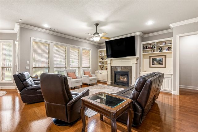 2320 Matterhorn Boulevard, Rogers, AR 72758