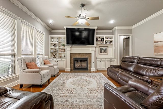 2320 Matterhorn Boulevard, Rogers, AR 72758