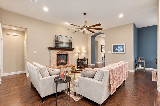 9909 Pikes Peak Place, Little Elm, TX 75068