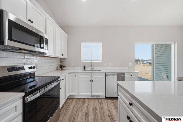 1000 W Sand Dunes Road, Lincoln, NE 68523