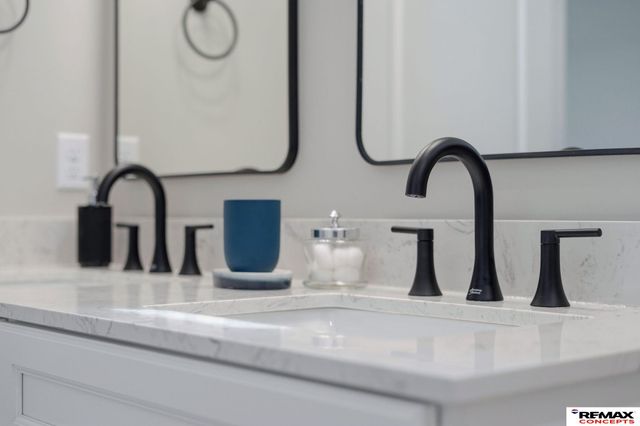 1000 W Sand Dunes Road, Lincoln, NE 68523